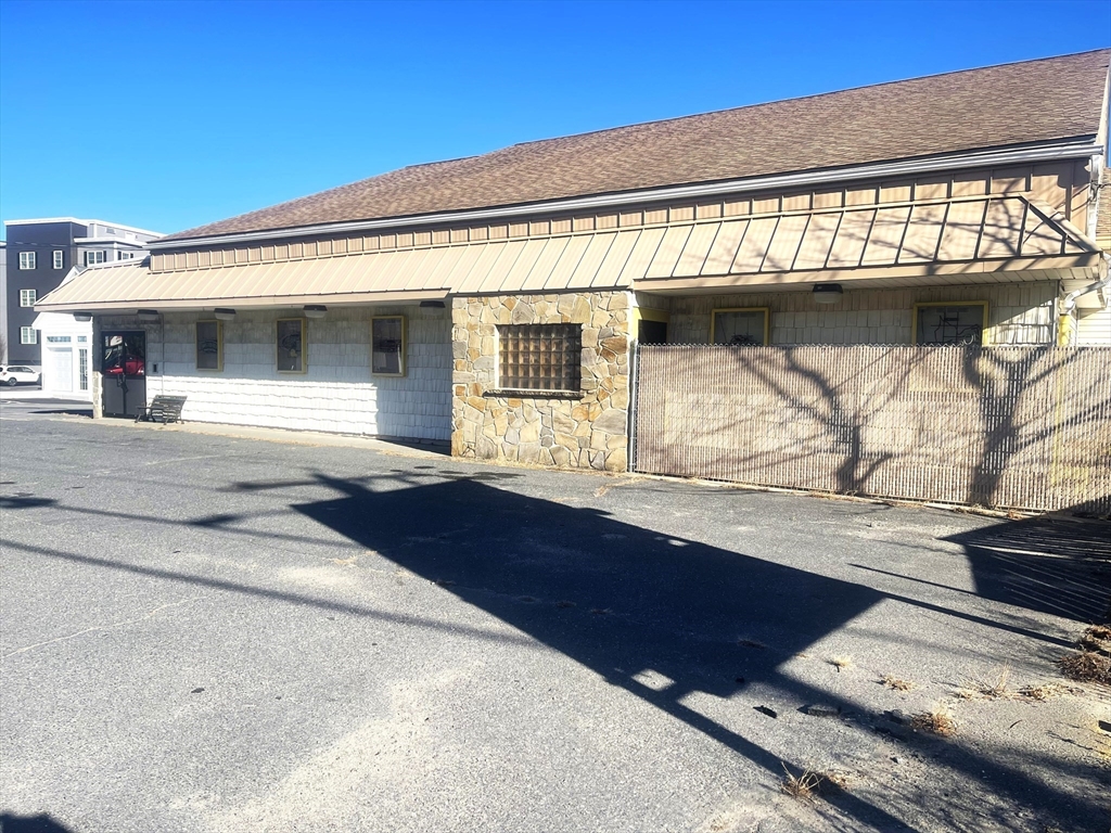 1030 Central St, Leominster, Massachusetts 01453, ,Commercial Sale,For Sale,Central St,73314059