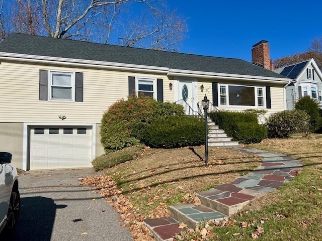 36 Boston Rd, Southborough, Massachusetts 01772, 3 Bedrooms Bedrooms, 8 Rooms Rooms,2 BathroomsBathrooms,Residential Lease,For Rent,Boston Rd,73314339