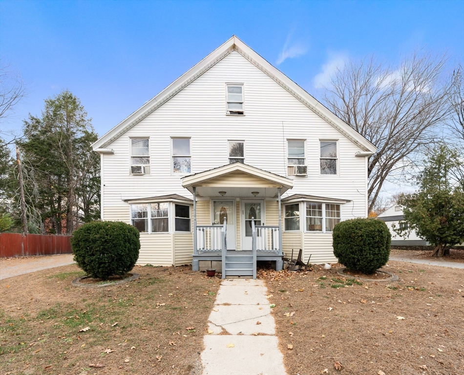 250-252 Townsend St, Fitchburg, Massachusetts 01420, 5 Bedrooms Bedrooms, 11 Rooms Rooms,3 BathroomsBathrooms,Residential Income,For Sale,Townsend St,73314320